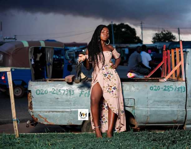 Model @ Ticiaofficial Location: Gonmuni Roundabout