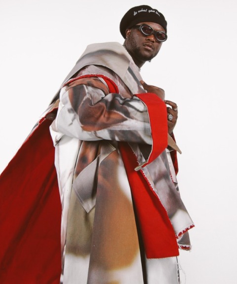 Mike Akox 1