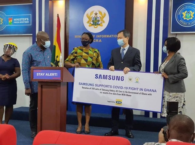 samsung-donates-phones-1024x763